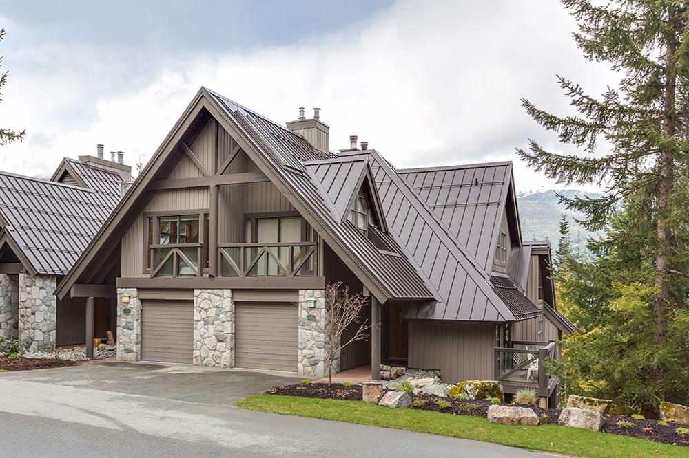 Pinnacle Ridge townhomes in Benchlands, Whistler